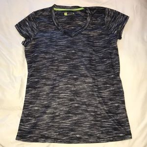Short sleeve workout shirt